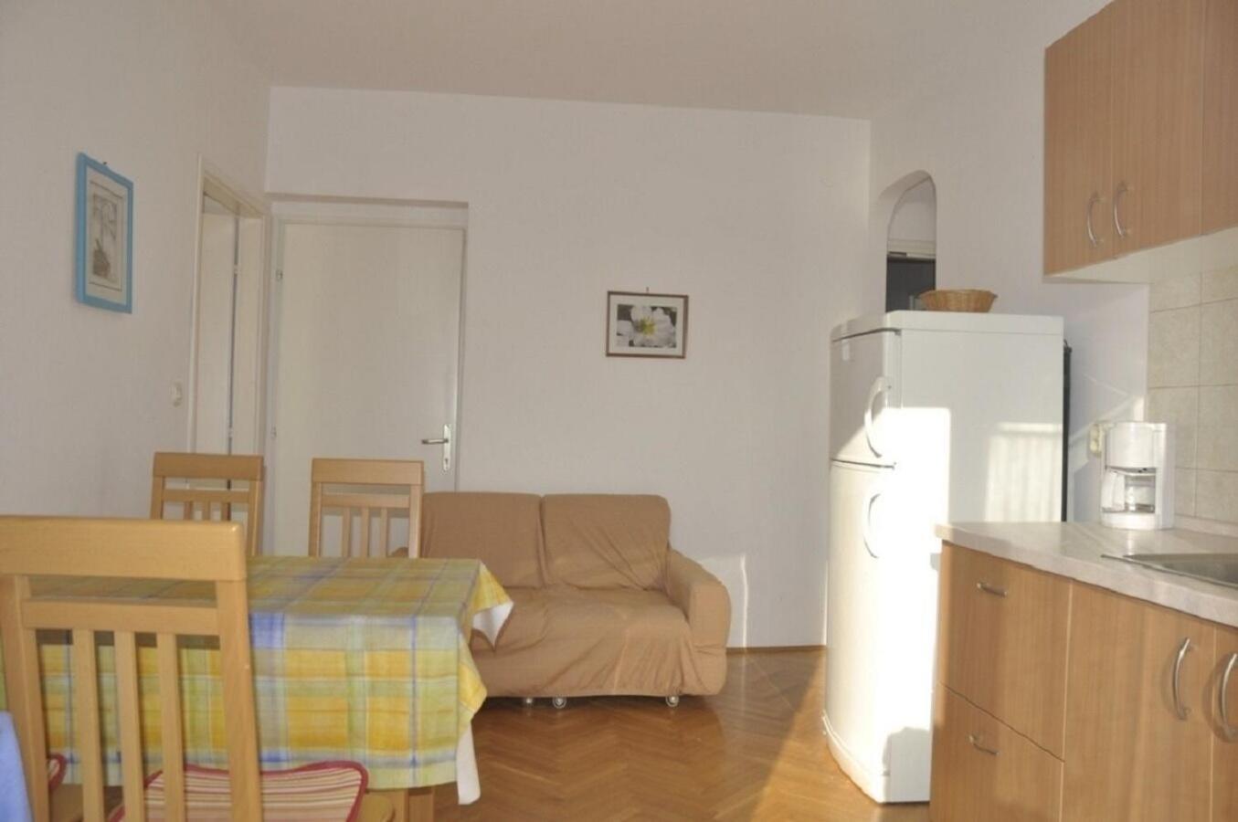 Apartments Petar - 6M From The Sea Barbat na Rabu Kültér fotó